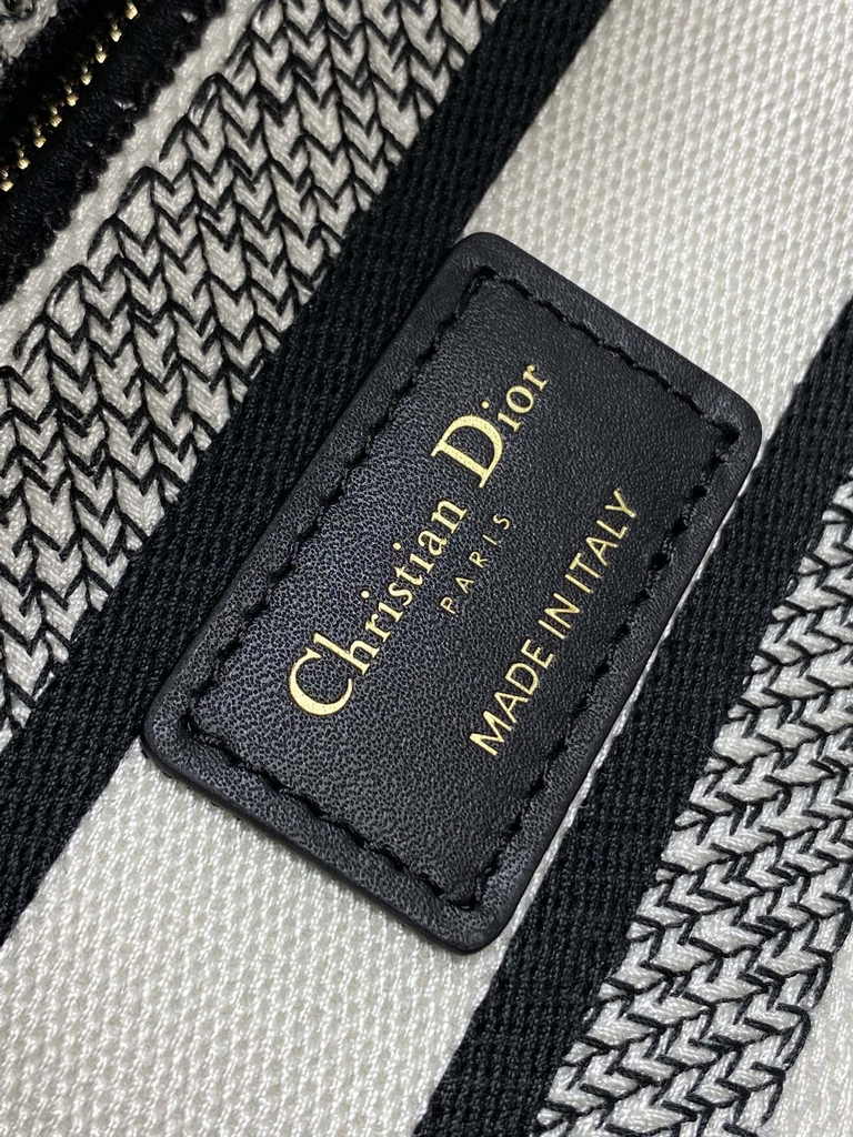 Dioramour Small Lady Dior My ABCDior Bag M0538 White Calfskin - Default Title - View 10