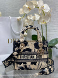 Dior Medium Lady D-Lite Bag M0565 Apricot Peony Embroidery - Default Title - View 1