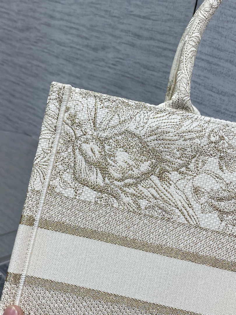 Dior Medium Book Tote M1296 Embroidery M20F0