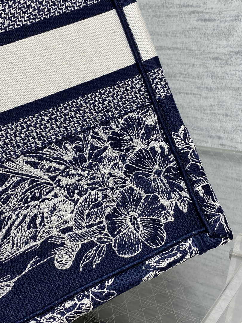 Dior Medium Book Tote M1296 Embroidery M20E7