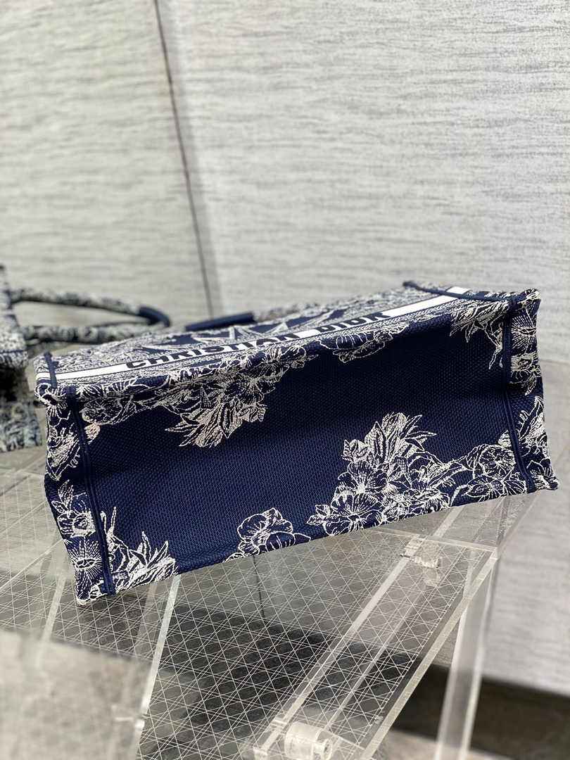 Dior Medium Book Tote M1296 Embroidery M20E7