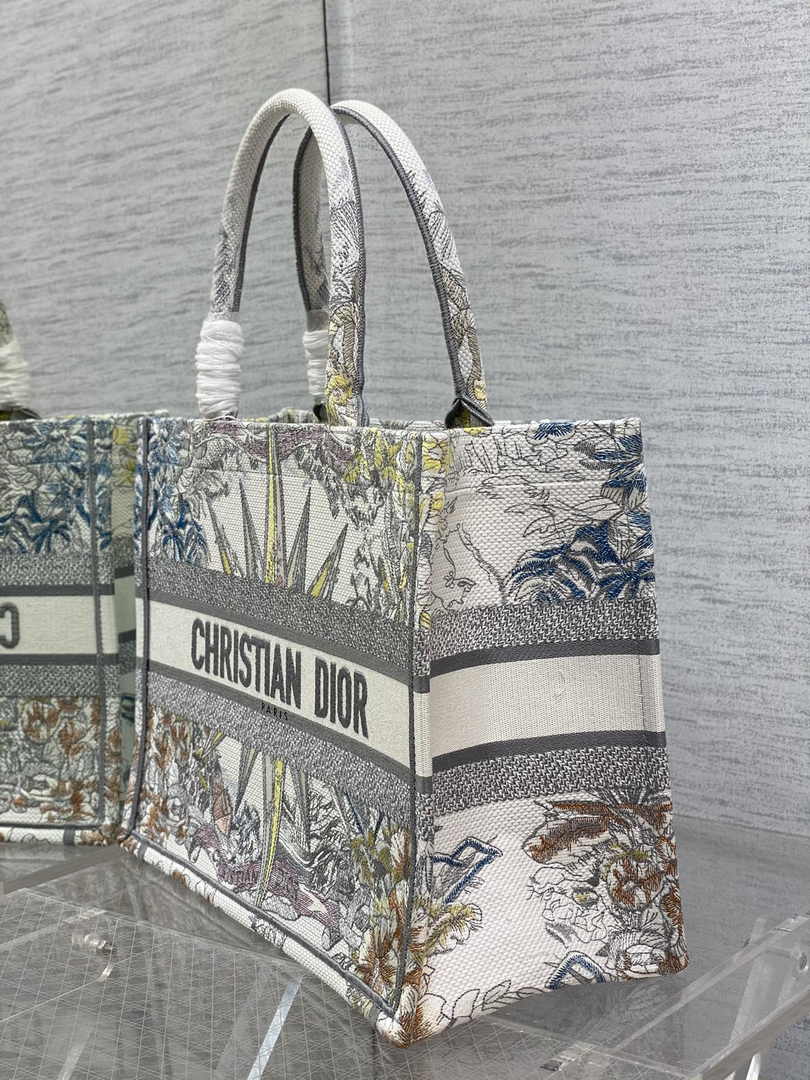Dior Medium Book Tote M1296 Embroidery M20E9