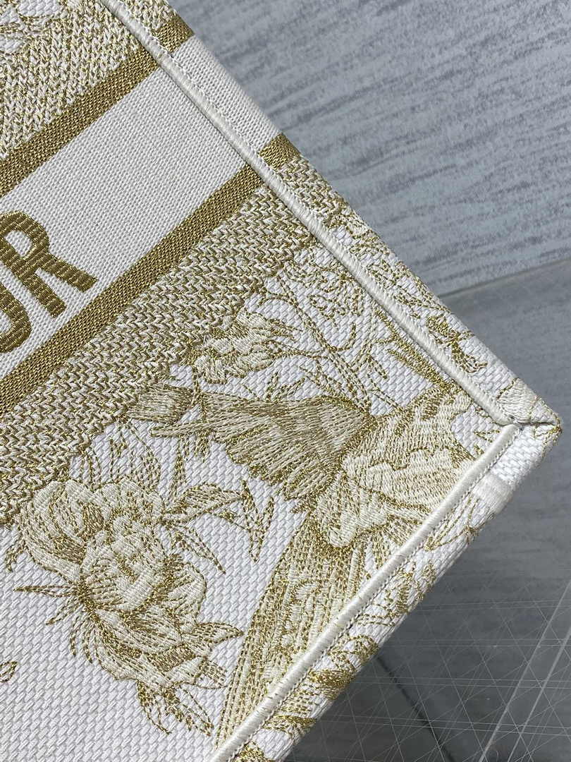 Dior Medium Book Tote M1296 Embroidery M20F2