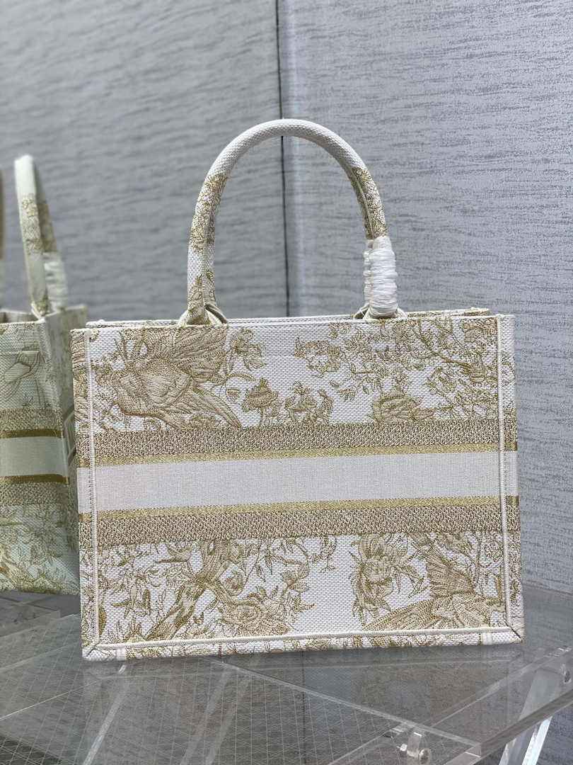 Dior Medium Book Tote M1296 Embroidery M20F2
