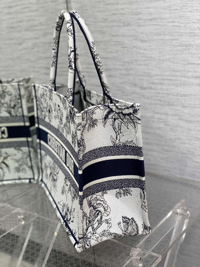 Dior Medium Book Tote M1296 Embroidery M20F3