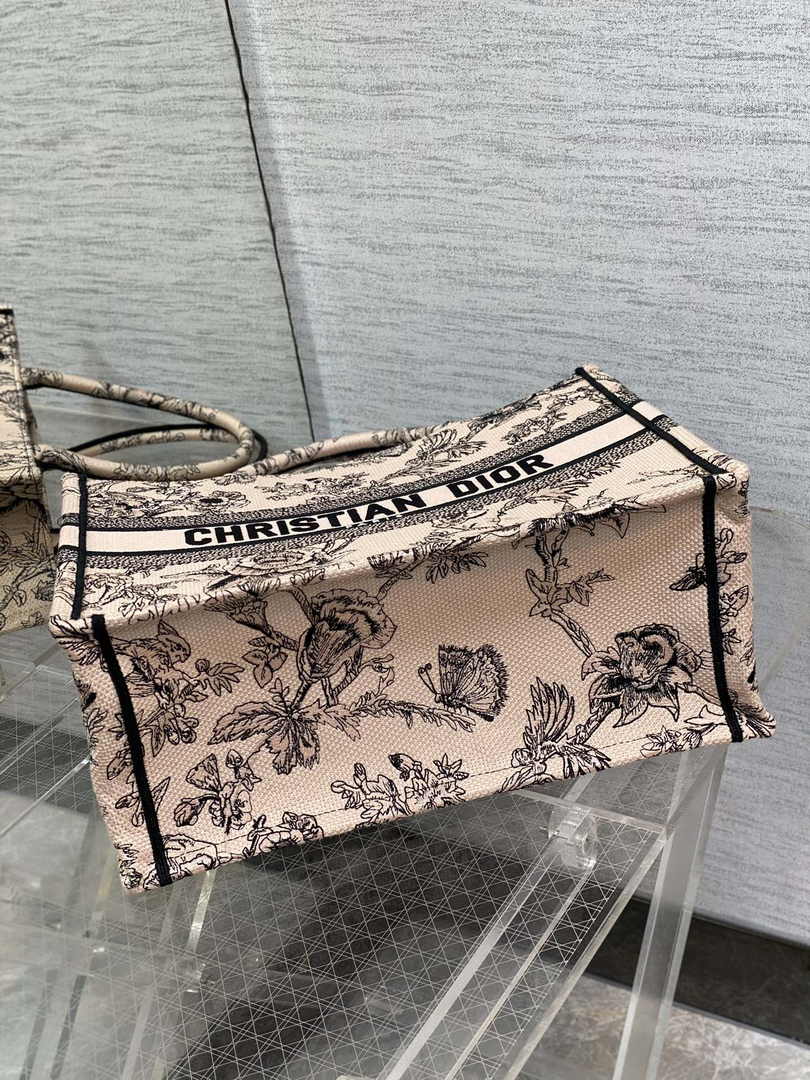 Dior Medium Book Tote M1296 Embroidery M20F5