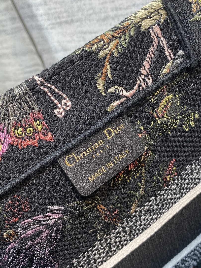 Dior Medium Book Tote M1296 Embroidery M20F6
