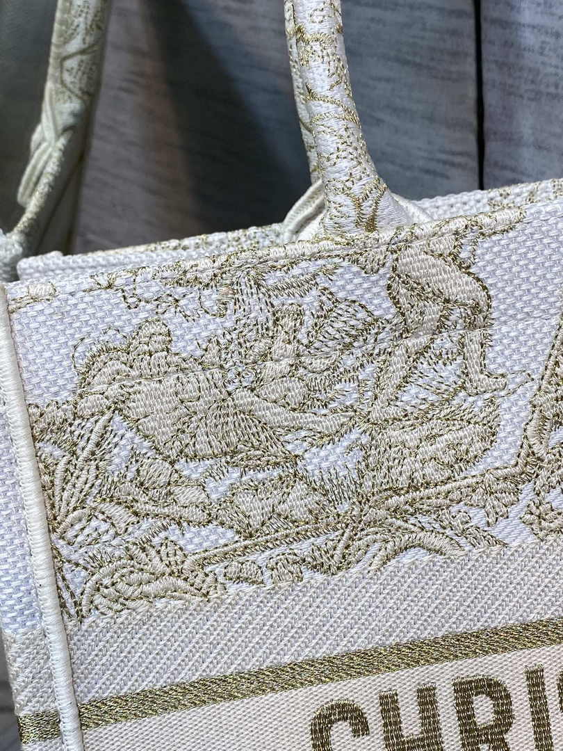 Dior Medium Book Tote M1296 Embroidery M20G8