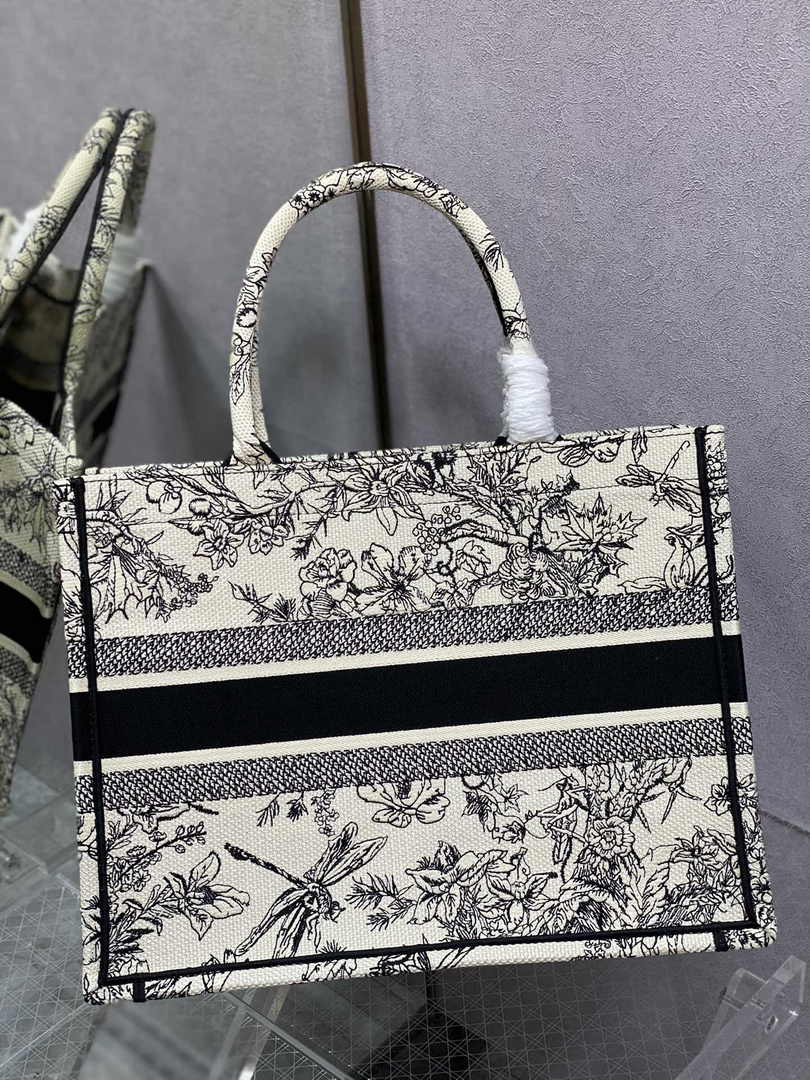 Dior Medium Book Tote M1296 Embroidery M20H0