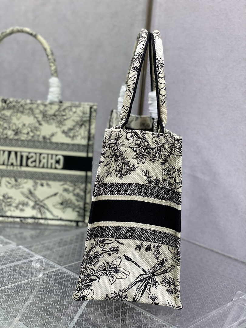 Dior Medium Book Tote M1296 Embroidery M20H0