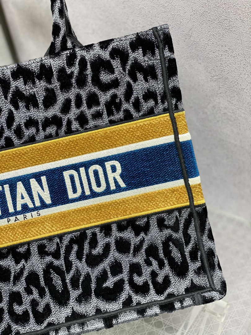 Medium Dior Book Tote M1296 Gray Multicolor Mizza Embroidery