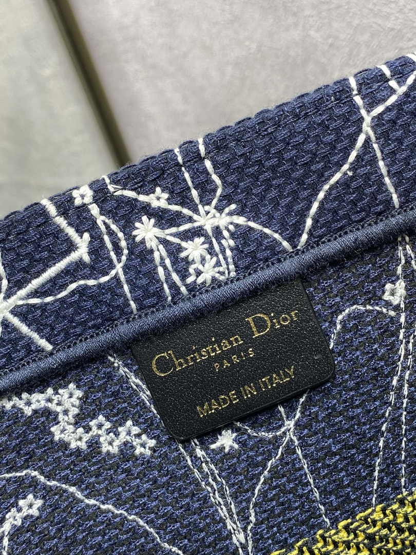 Dior Medium Book Tote M1296 Embroidery M20H1