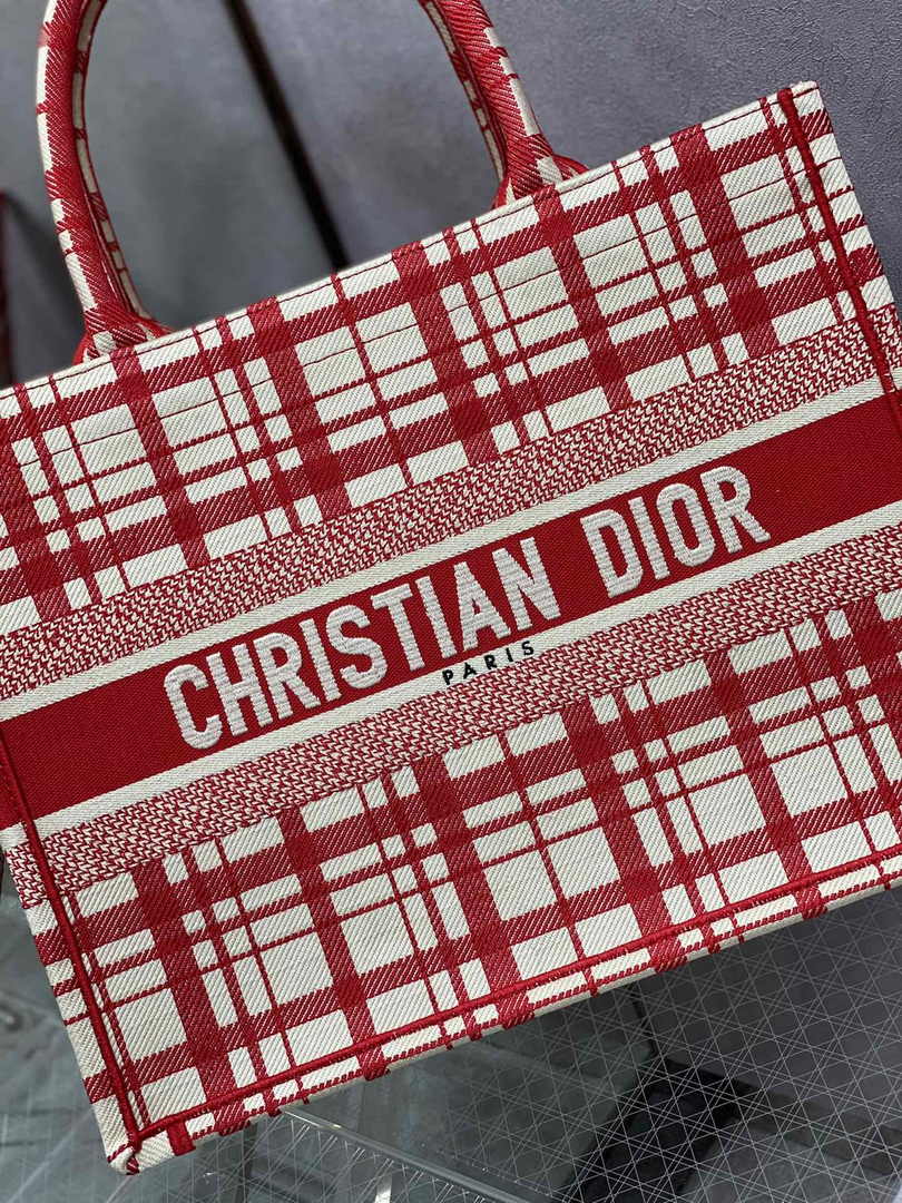 Dior Medium Book Tote M1296 Embroidery M20H7