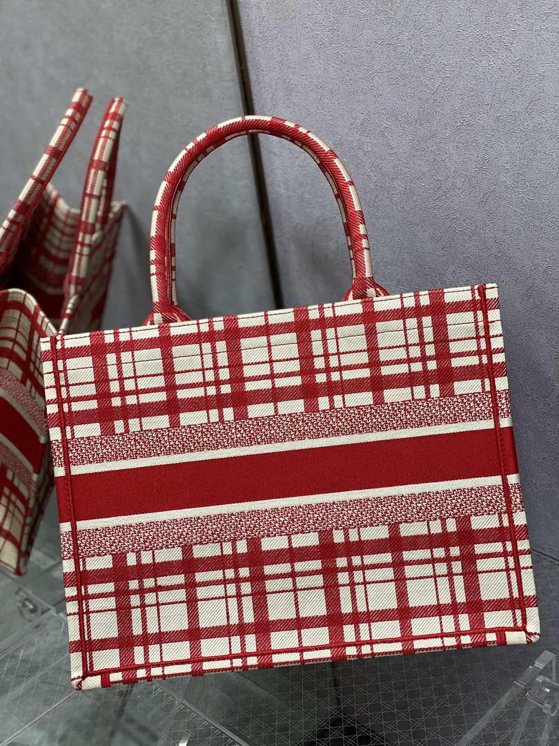 Dior Medium Book Tote M1296 Embroidery M20H7
