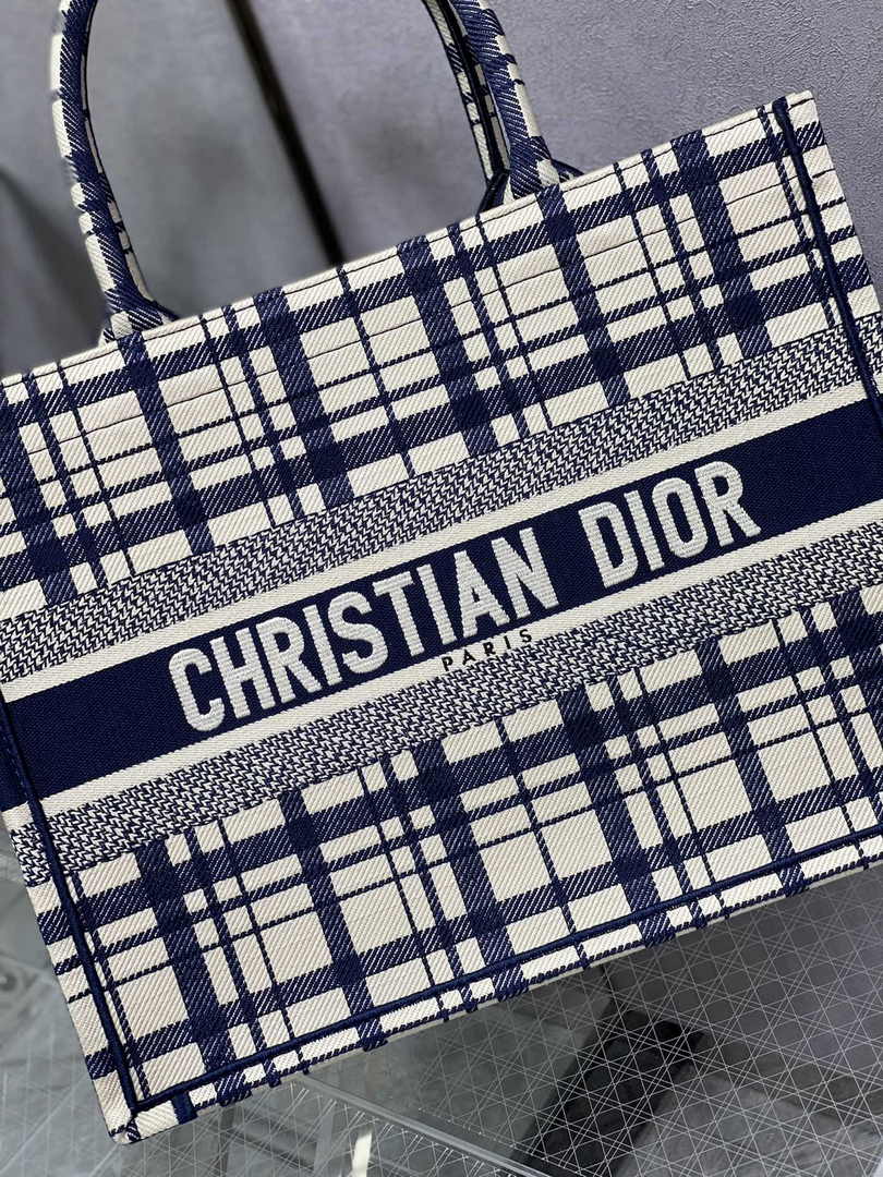 Dior Medium Book Tote M1296 Embroidery M20H8
