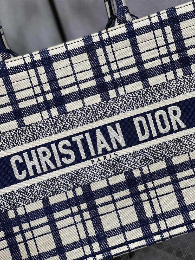 Dior Medium Book Tote M1296 Embroidery M20H8