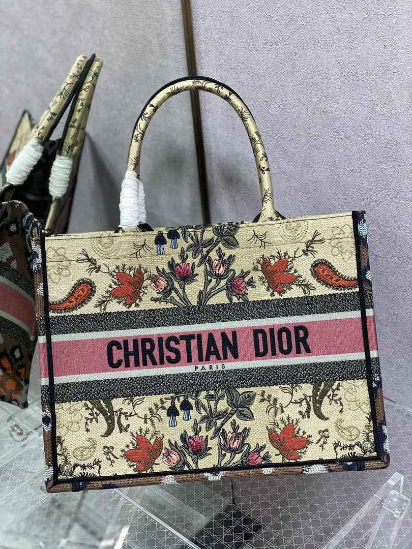 Dior Medium Book Tote M1296 Embroidery M20H4