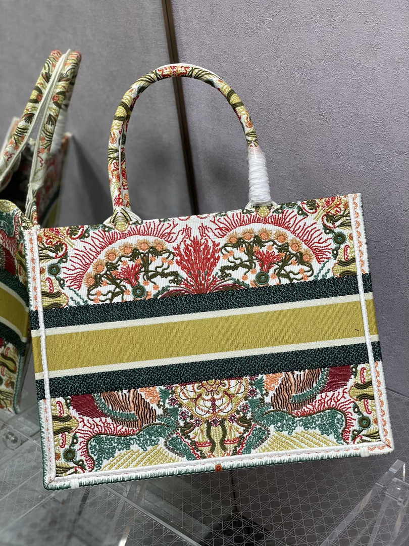 Dior Medium Book Tote M1296 Embroidery M20H6