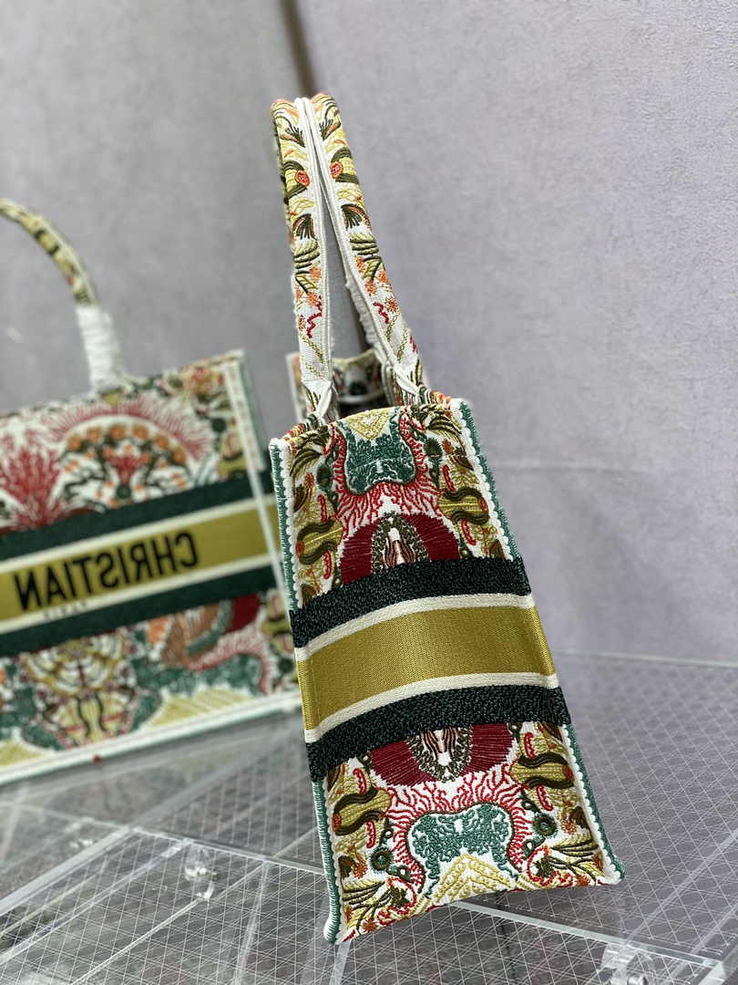 Dior Medium Book Tote M1296 Embroidery M20H6