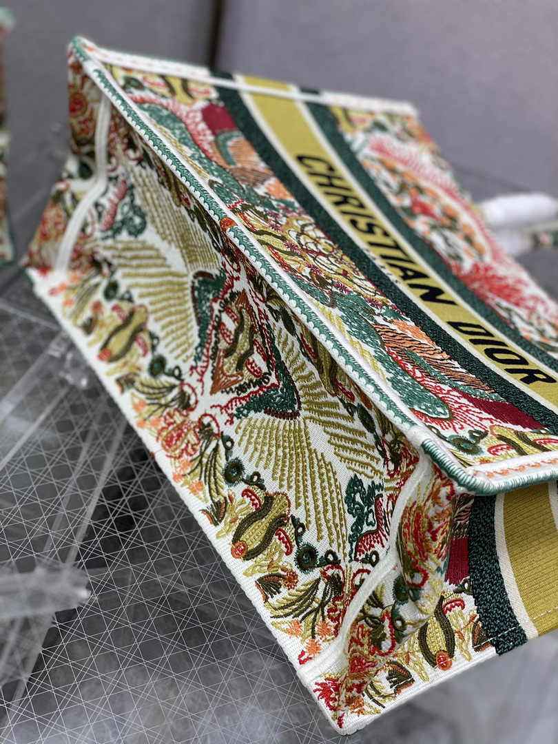 Dior Medium Book Tote M1296 Embroidery M20H6
