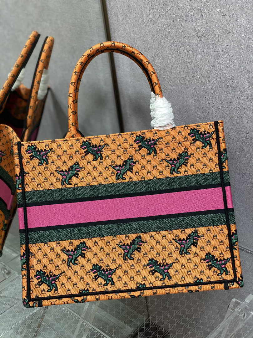 Dior Medium Book Tote M1296 Embroidery M20M7