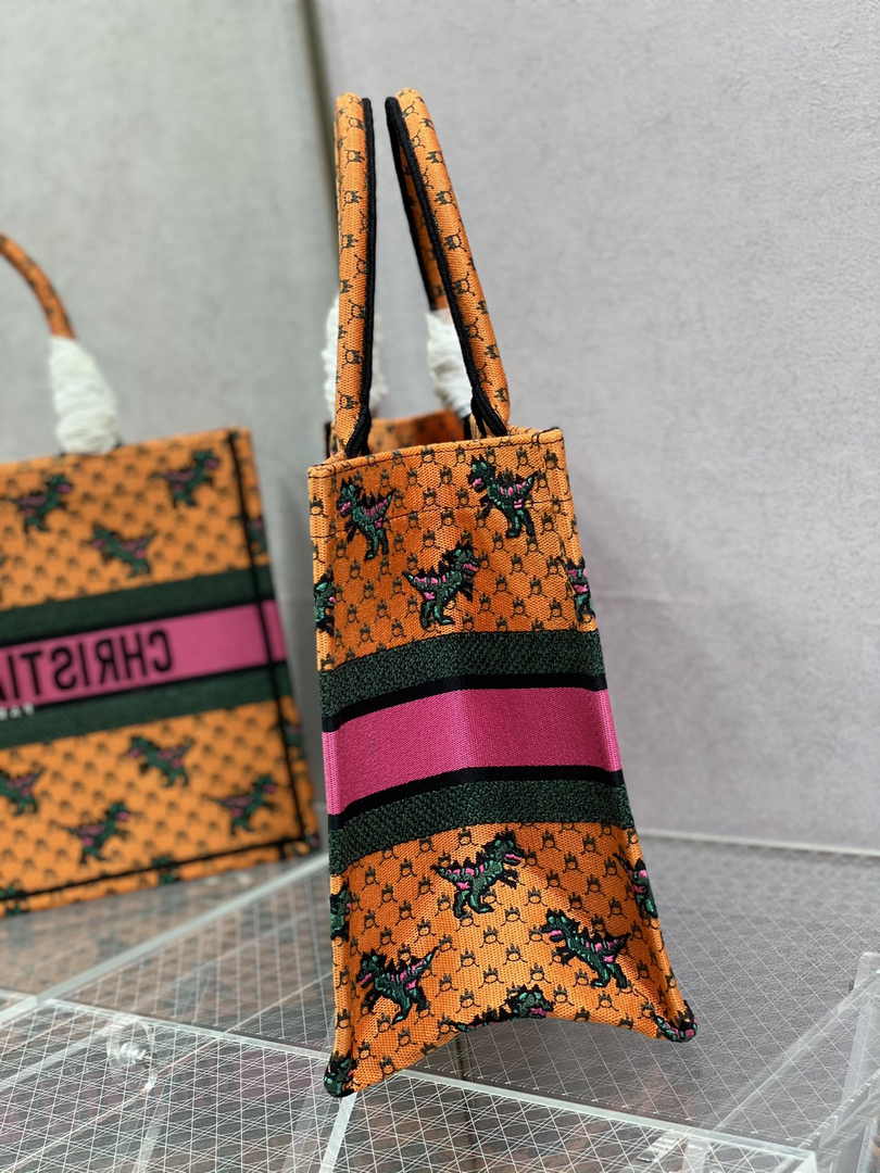 Dior Medium Book Tote M1296 Embroidery M20M7