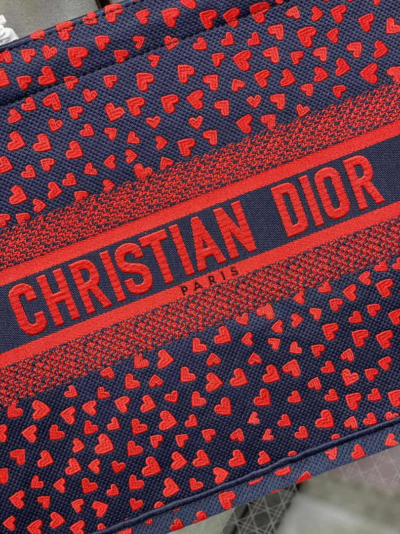Dior Medium Book Tote M1296 Embroidery M20M5