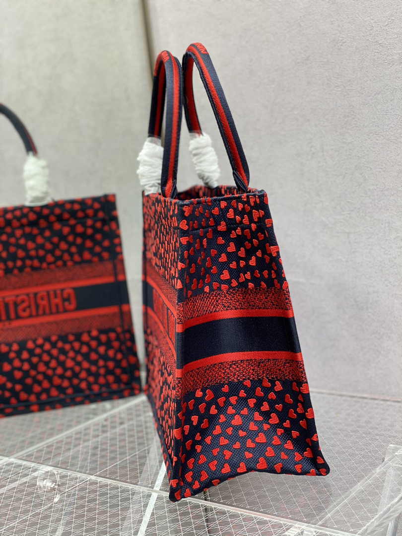 Dior Medium Book Tote M1296 Embroidery M20M5