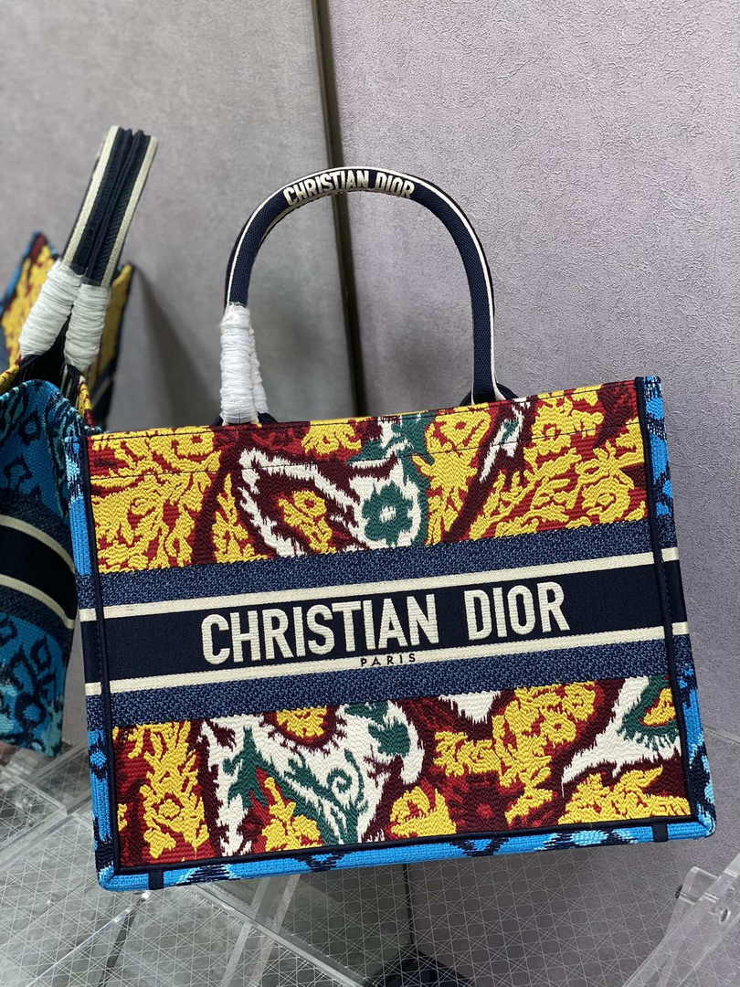 Dior Medium Book Tote M1296 Embroidery M20M6