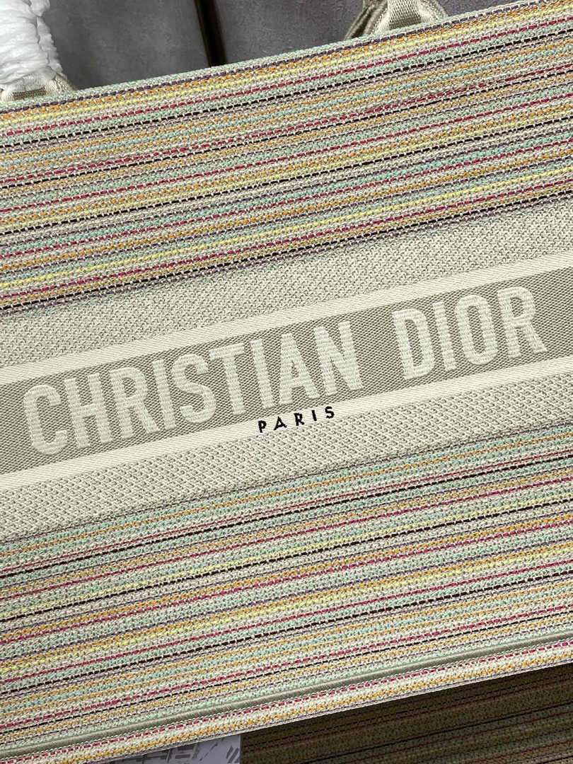Dior Medium Book Tote M1296 Embroidery M20T4