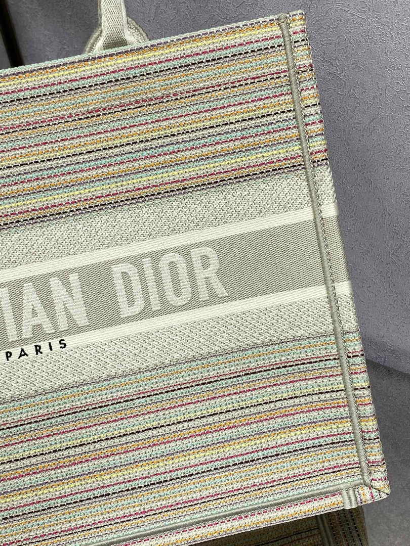 Dior Medium Book Tote M1296 Embroidery M20T4