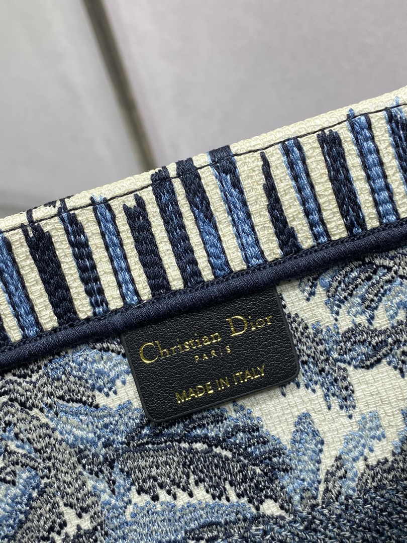 Dior Medium Book Tote M1296 Embroidery M20M8