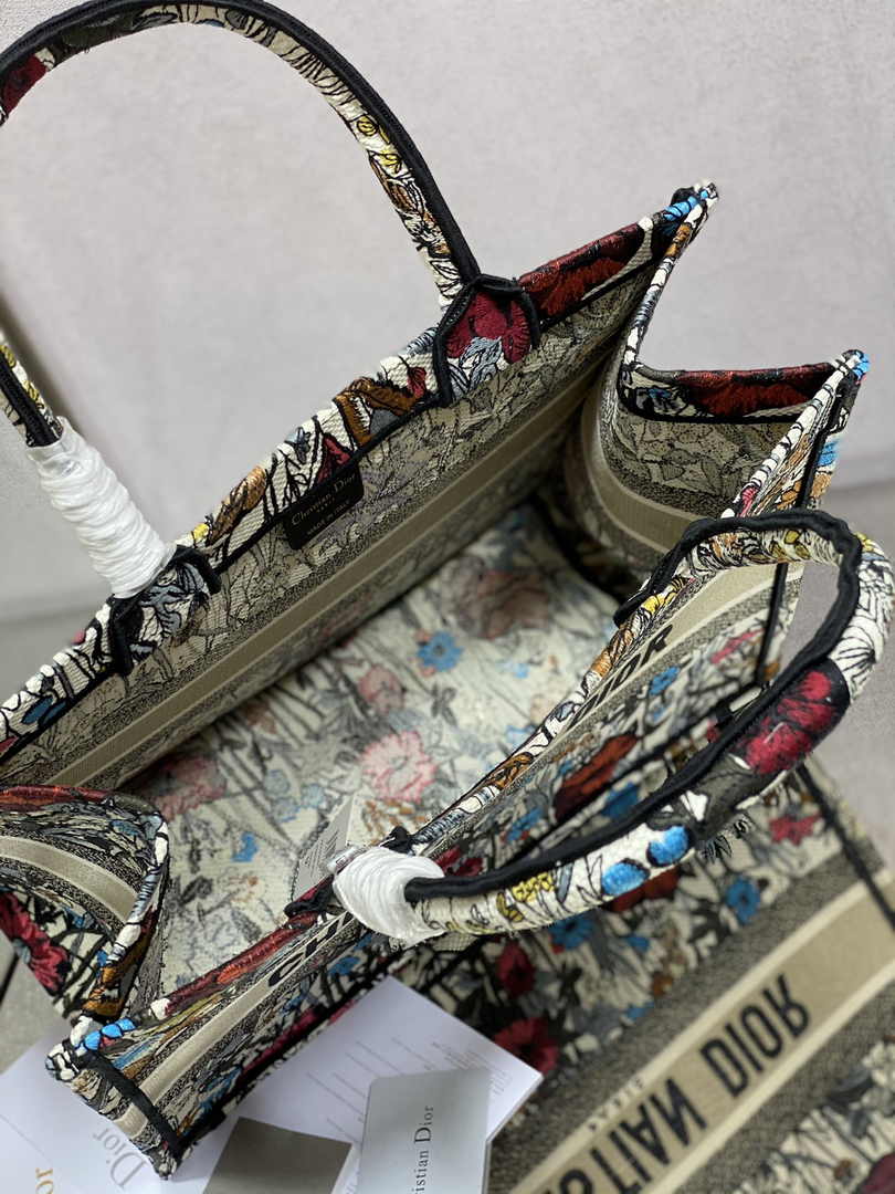 Dior Medium Book Tote M1296 Embroidery M20M9