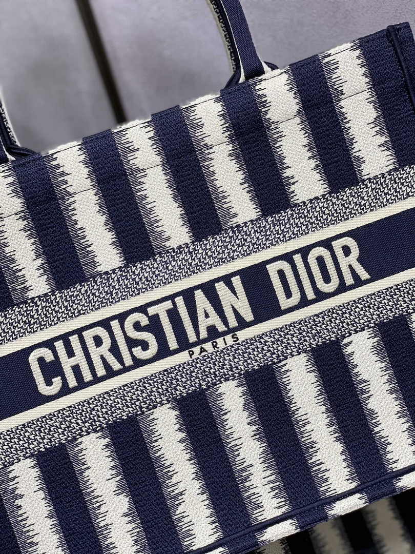Dior Medium Book Tote M1296 Embroidery M20T8