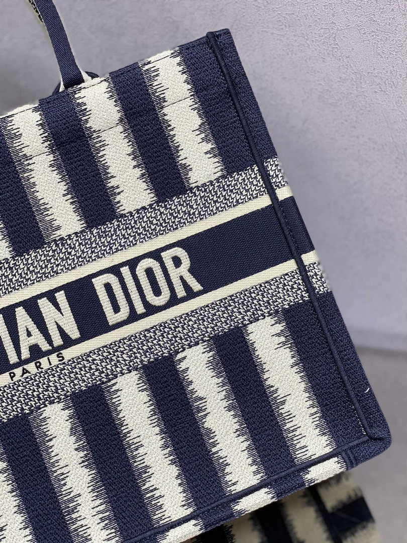 Dior Medium Book Tote M1296 Embroidery M20T8
