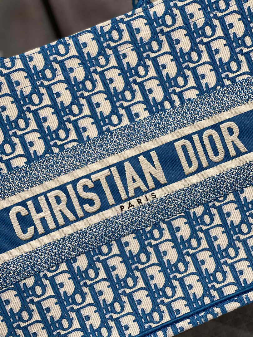 Medium Dior Book Tote M1296 Blue Dior Oblique Embroidery