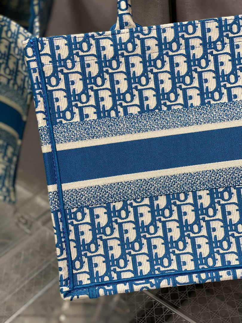 Medium Dior Book Tote M1296 Blue Dior Oblique Embroidery
