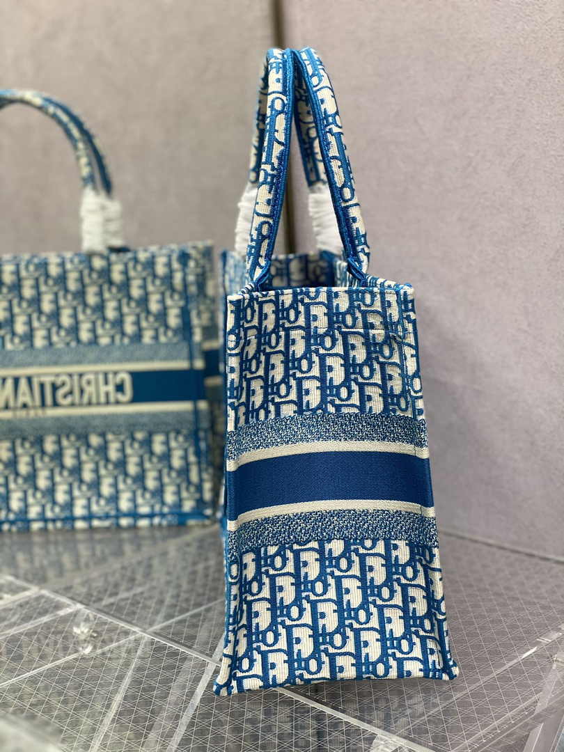 Medium Dior Book Tote M1296 Blue Dior Oblique Embroidery