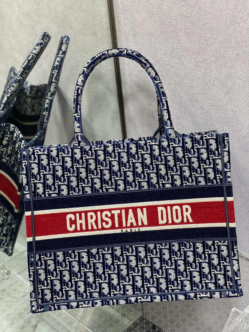 Medium Dior Book Tote M1296 Blue velvet Dior Oblique Embroidery