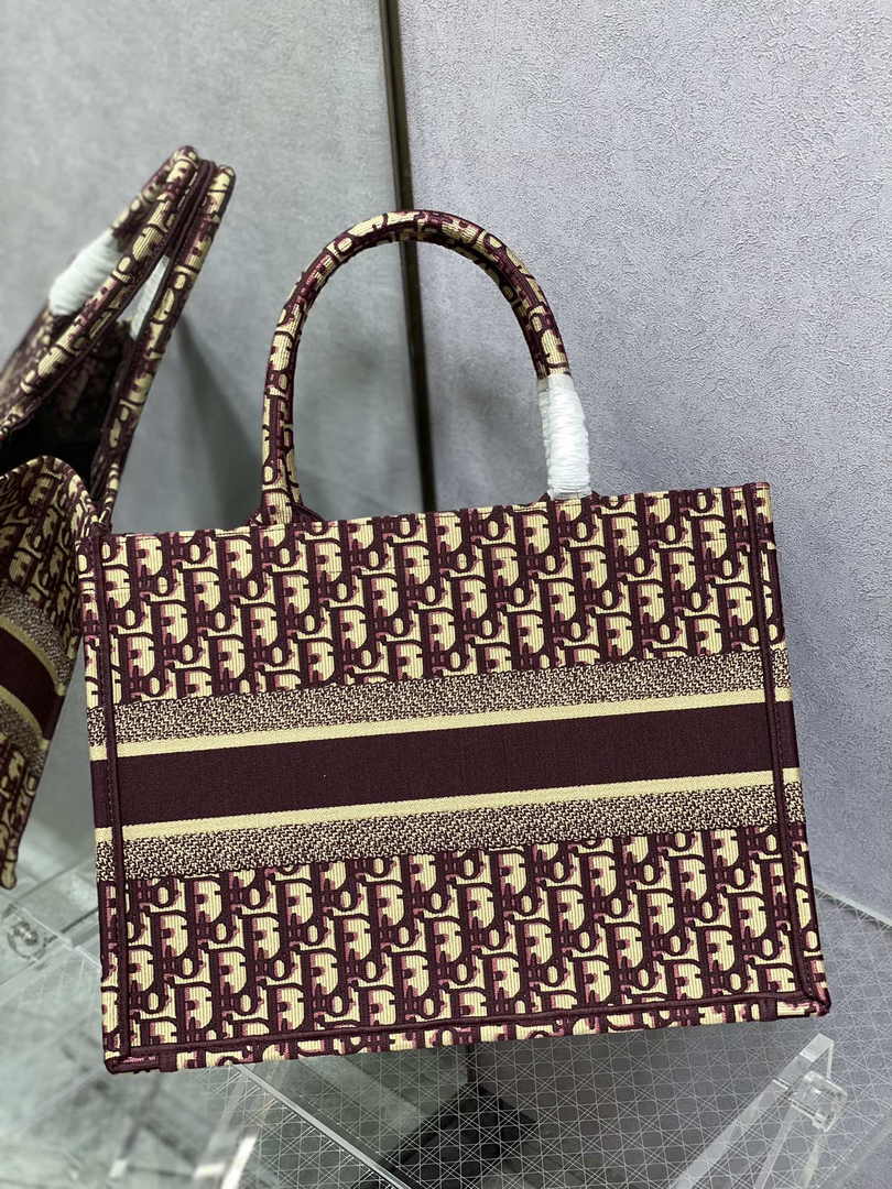 Medium Dior Book Tote M1296 Red Dior Oblique Embroidery