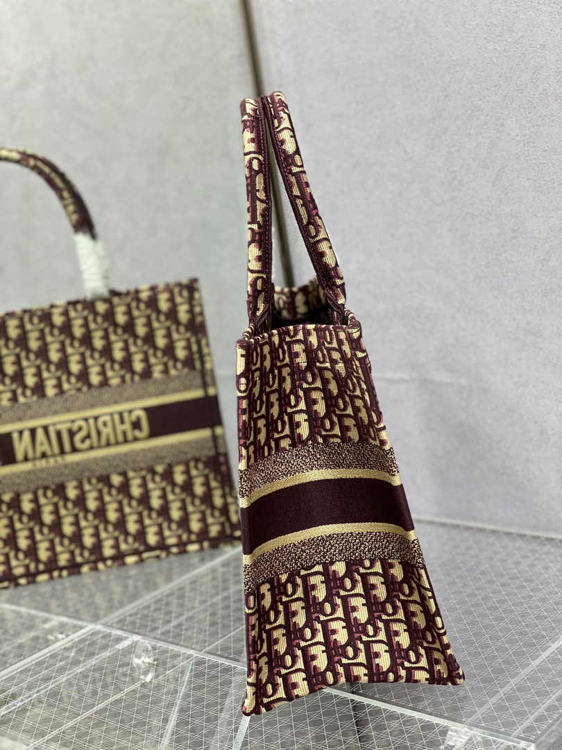 Medium Dior Book Tote M1296 Red Dior Oblique Embroidery