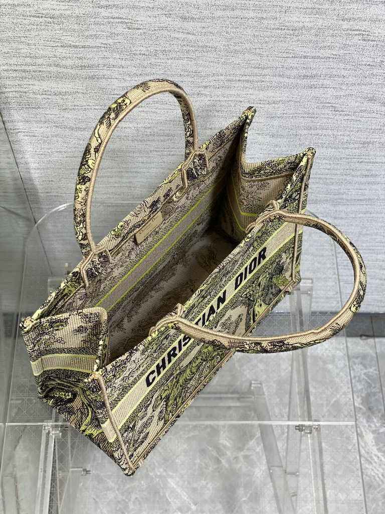 Medium Dior Book Tote M1296 Embroidery M76A