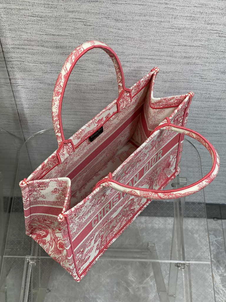Medium Dior Book Tote M1296 Embroidery M76D