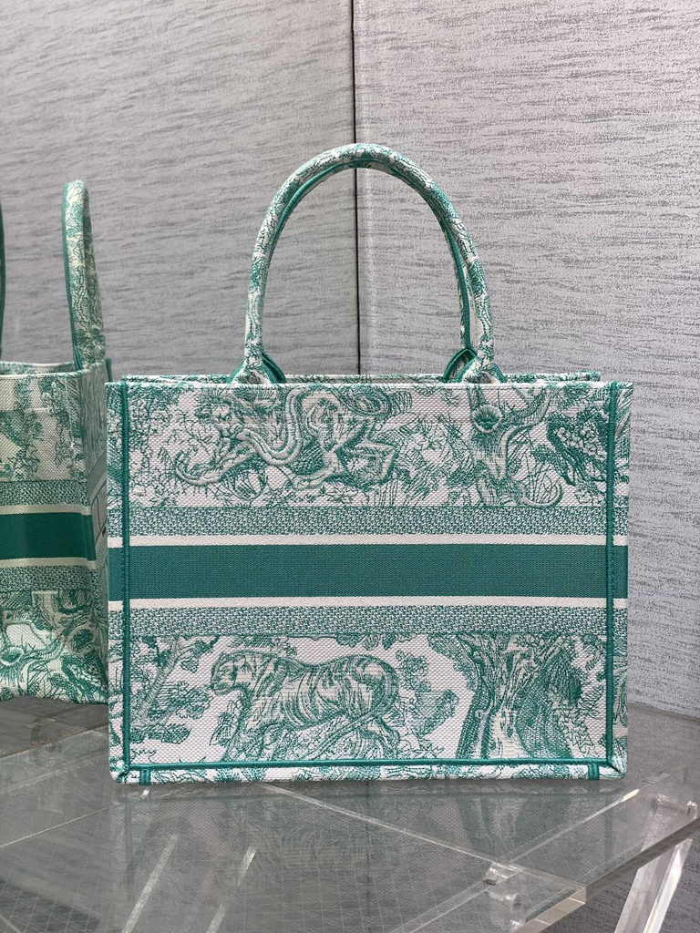 Medium Dior Book Tote M1296 Embroidery M76E