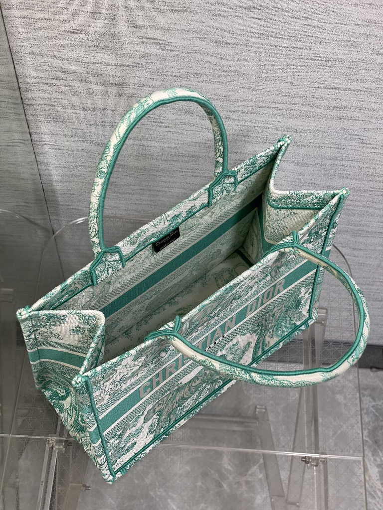 Medium Dior Book Tote M1296 Embroidery M76E