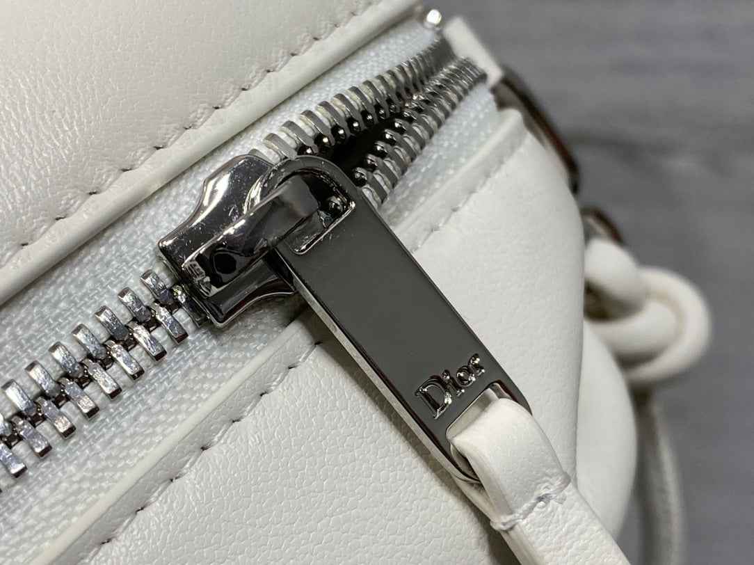 Dior Bow Pouch - White Supple Lambskin - S3900 - Default Title - View 3