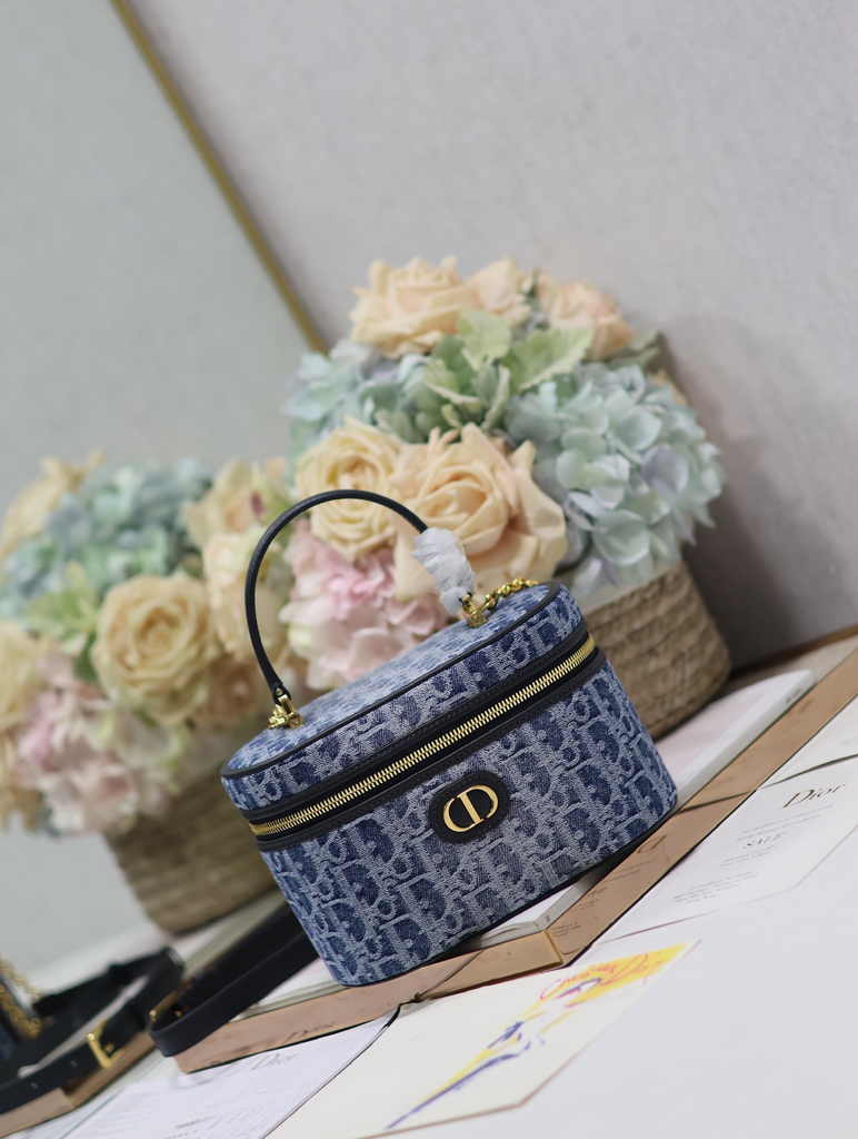 Dior Caro Small Vanity Case S5196 Blue Denim Dior Oblique Jacquard
