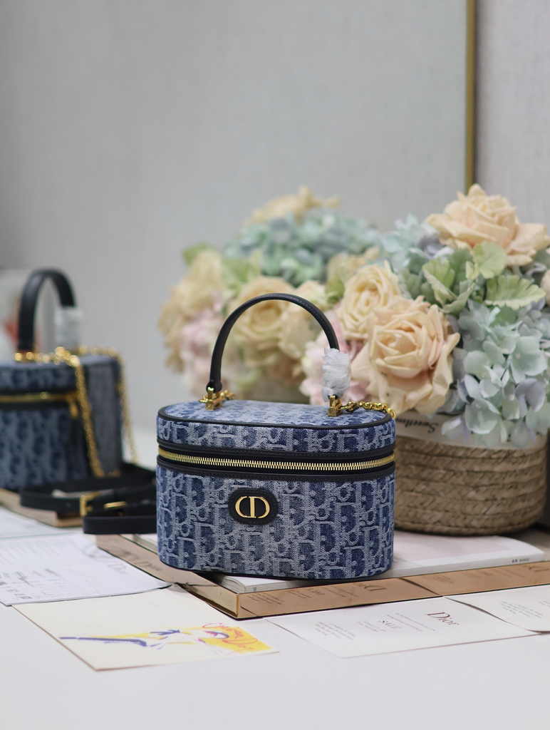 Dior Caro Small Vanity Case S5196 Blue Denim Dior Oblique Jacquard
