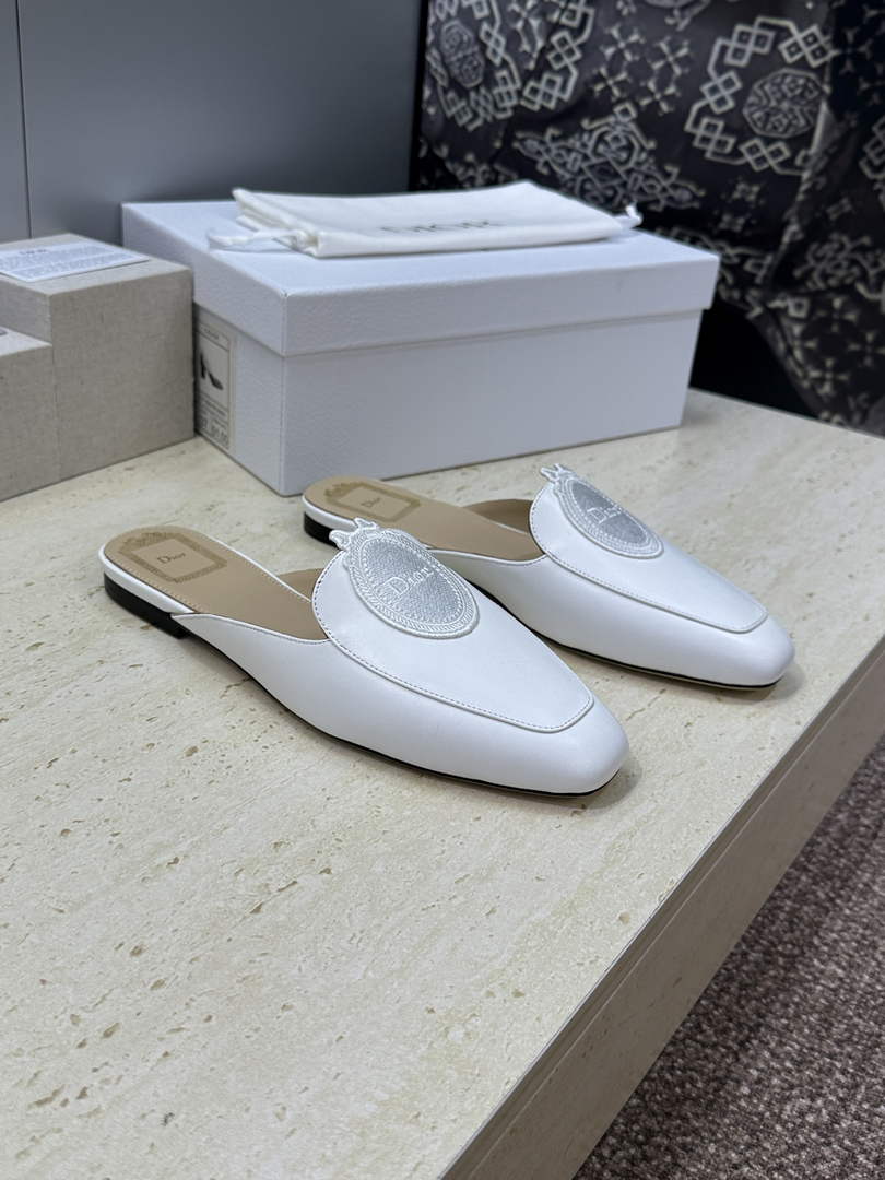 Dior Médaillon Mule KDF2544
