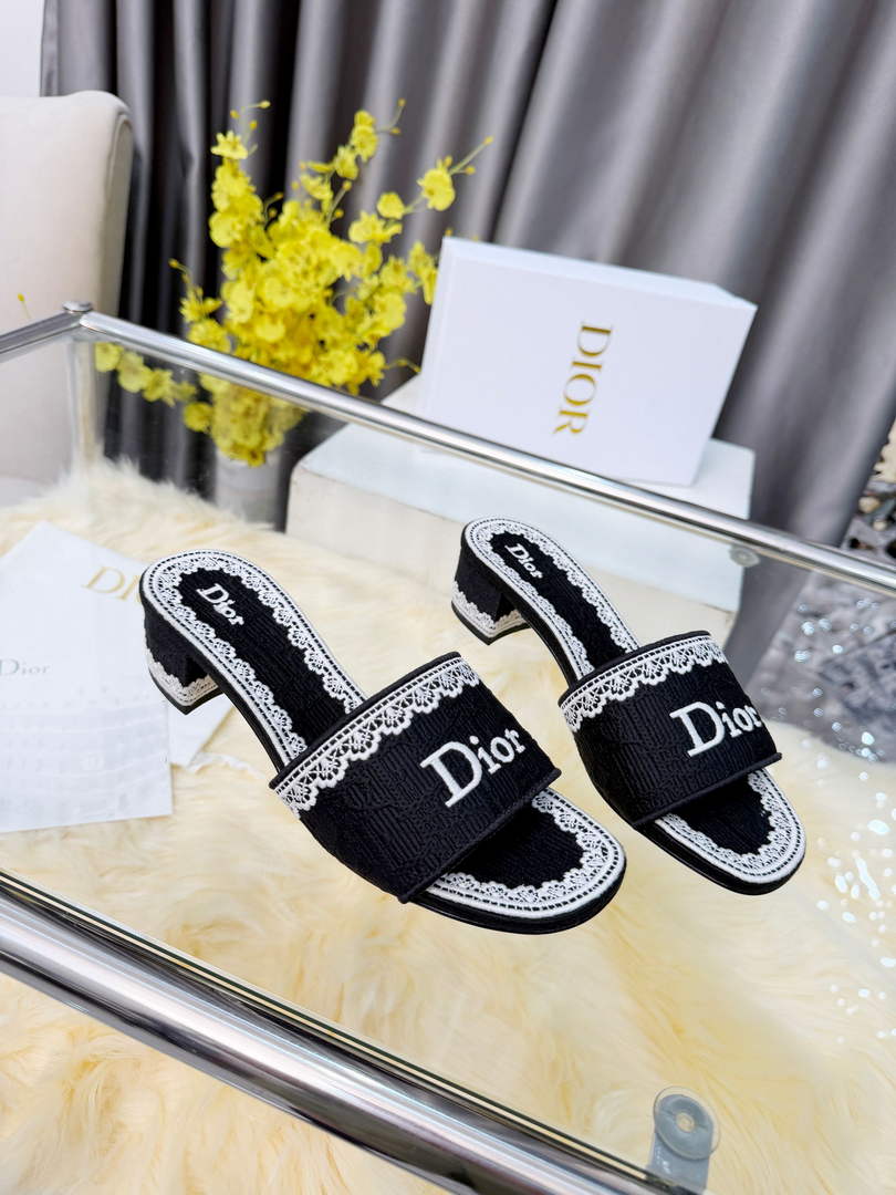 Dior Dentelle Heeled Slide for Women KCO533